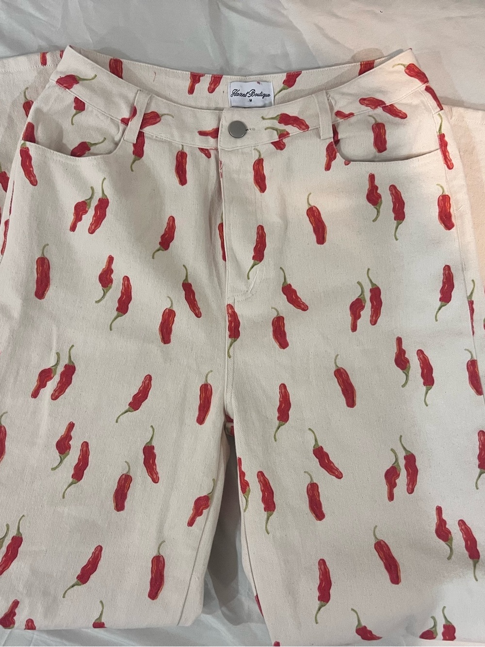 Hazlel boutique White Straight-Leg Jeans with Red Chili Print